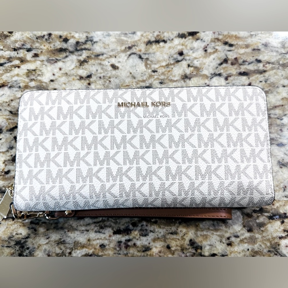 Michael Kors Double Zip Jet Wallet/Wristlet
